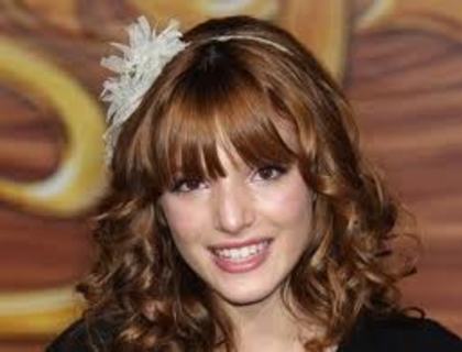 images - poze cu bella thorne