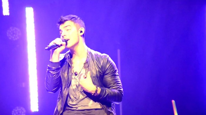 bscap0156 - Joe Jonas cries explaining song- Sorry 10 1 11