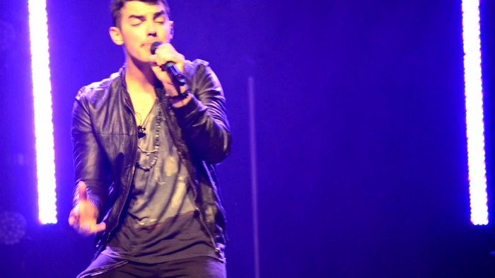 bscap0158 - Joe Jonas cries explaining song- Sorry 10 1 11