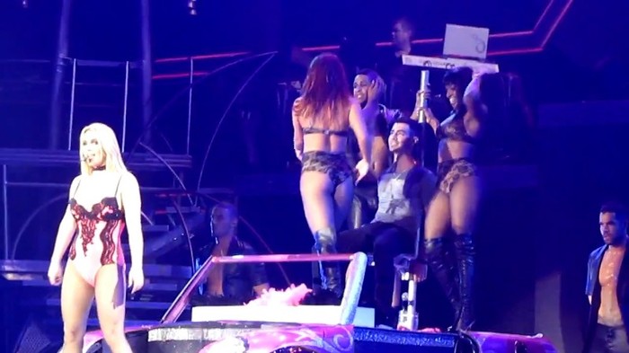 bscap0002 - Britney Spears gives Lap Dance to Joe Jonas in London