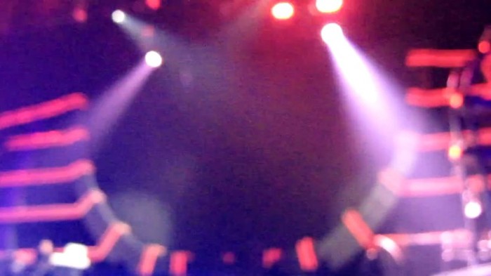 bscap0045 - Britney Spears gives Lap Dance to Joe Jonas in London