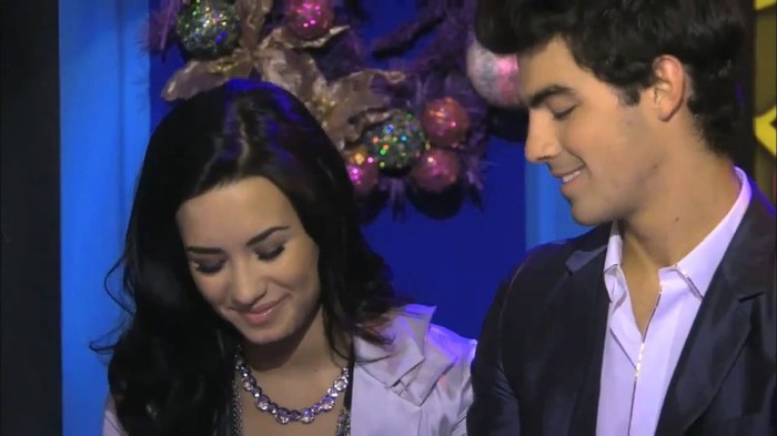 bscap0011 - Demi Lovato and Joe Jonas  Sing A Song For You