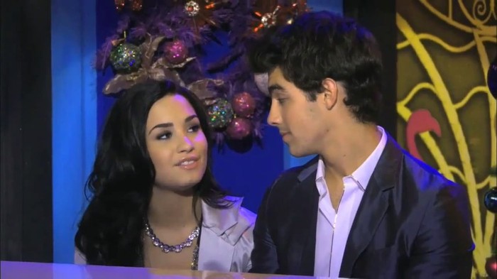 bscap0014 - Demi Lovato and Joe Jonas  Sing A Song For You