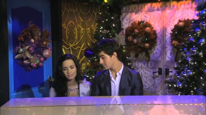 bscap0019 - Demi Lovato and Joe Jonas  Sing A Song For You