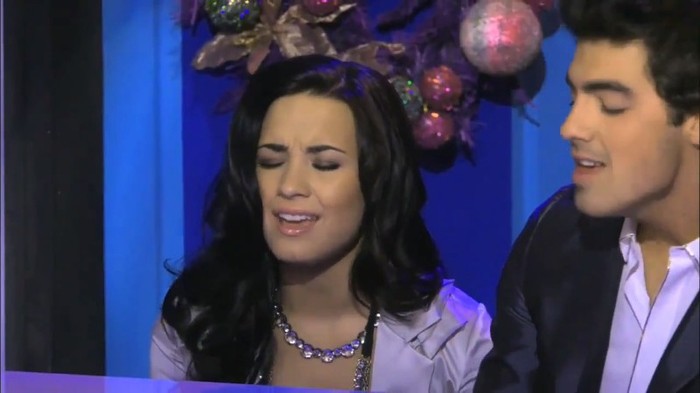 bscap0021 - Demi Lovato and Joe Jonas  Sing A Song For You