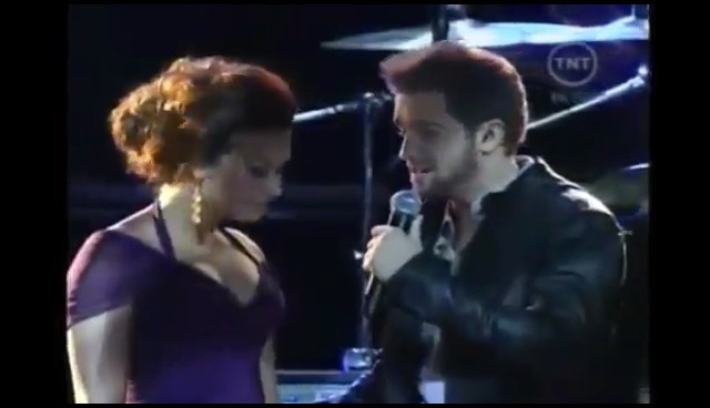 bscap0017 - Demi Lovato AND Pablo Alboran - Solamente Tu Live At Latin Grammy s 2011