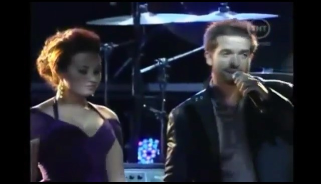 bscap0019 - Demi Lovato AND Pablo Alboran - Solamente Tu Live At Latin Grammy s 2011