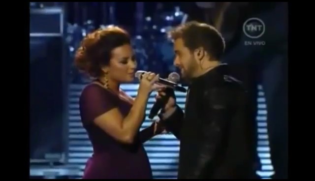 bscap0086 - Demi Lovato AND Pablo Alboran - Solamente Tu Live At Latin Grammy s 2011