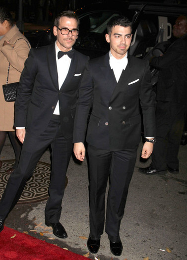 Joe+Jonas+8th+Annual+CFDA+Vogue+Fashion+Fund+33KsVMaclail - The 8th Annual CFDAVogue Fashion Fund Awards