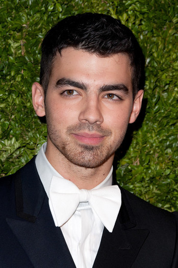 Joe+Jonas+8th+Annual+CFDA+Vogue+Fashion+Fund+phlP63tkQQql - 8th Annual CFDAVogue Fashion Fund Awards - Arrivals