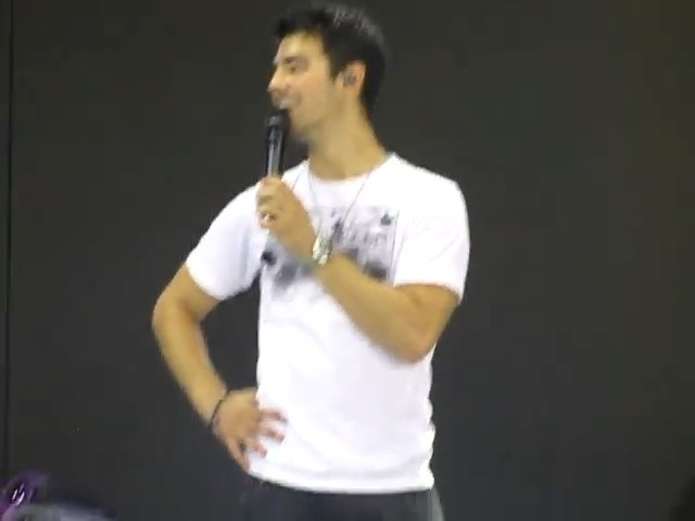 bscap0021 - Jonas Brothers - Year 3000 - Chicago IL - Soundcheck - Opening Night 8 7 10