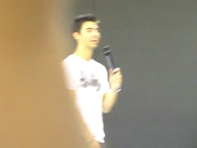 bscap0026 - Jonas Brothers - Year 3000 - Chicago IL - Soundcheck - Opening Night 8 7 10