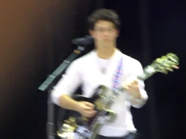 bscap0029 - Jonas Brothers - Year 3000 - Chicago IL - Soundcheck - Opening Night 8 7 10
