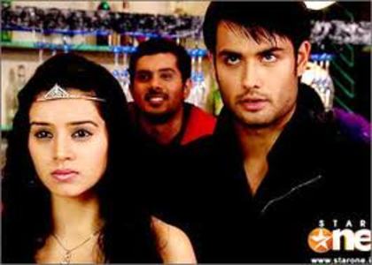 images (5) - Sukirti Kandpal si Vivian Dsena Akka Piya si Abhay