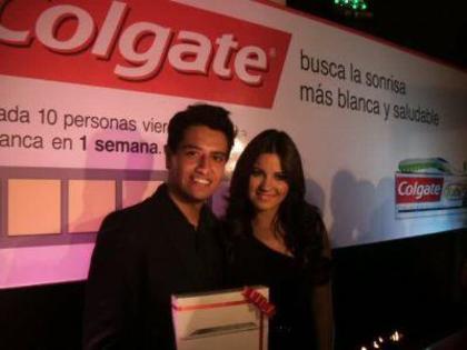 314425_119848714792145_100003010501416_113941_1193532866_n - 1-Maite Campana Colgate 2011-1