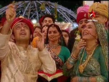 34315_132715600082970_100000335910422_385179_7481772_n - Nandini si Mohit Nunta Promo