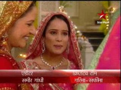 35880_131806393507224_100000335910422_377412_491338_n - Nandini si Mohit Nunta Promo