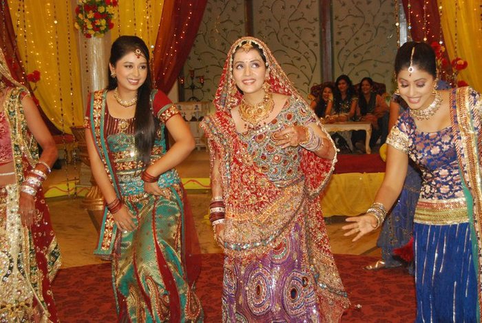 217737_205952512762037_199511556739466_689387_3721935_n - Yeh Rishta Kya Kehlata Hai - Dragoste dulce-amara