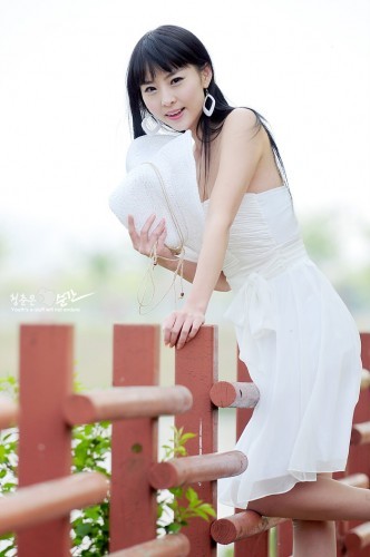 seo-you-jin-white-dress-24-332x500 - Seo You Jin