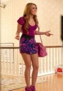 50939039_OVNZQPUJO - Gasiti litera e mic