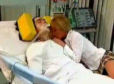 321378_148815235207659_141650039257512_256361_1916050002_n - 0 Miguel y Mia en Hospital