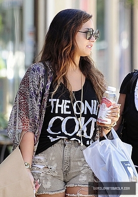 Demi (17) - Demi - September 2 - Shopping in Los Angeles CA
