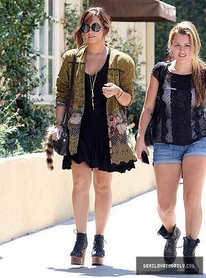 Demi (5) - Demi - August 30 - Runs errands in Sherman Oaks CA