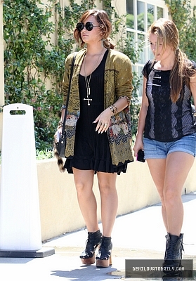 Demi (9) - Demi - August 30 - Runs errands in Sherman Oaks CA