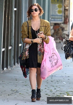 Demi (18) - Demi - August 30 - Runs errands in Sherman Oaks CA