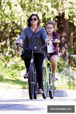 Demi (3) - Demi - August 25 - Rides her bike to Mel Diner in Los Angeles CA