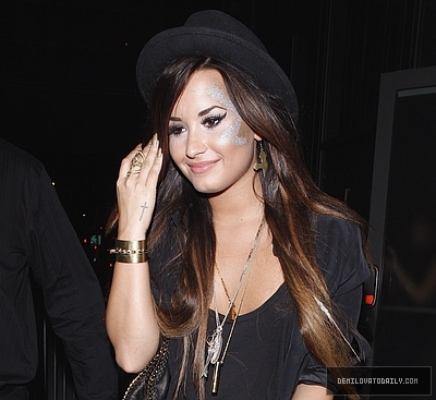 Demi (28) - Demi - August 5 - Leaving the Nokia Theatre after a Katy Perry Concert