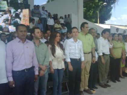 12.11.11  -- Informe de Acciones Legislativos em Chiapas (México). - 1-Anahi e amigos-1