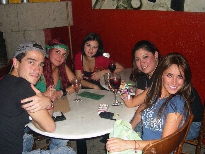 PQAAACdilq_4hEbjArxPcqwd2f0K1hrIdzRMoWb5SRwg10dyFzZ8WBFOHH1YiSFrfFv3ONVXqCKl4G3fqBmdOFg_WnIAm1T1UA7c - 1-Anahi e amigos-1
