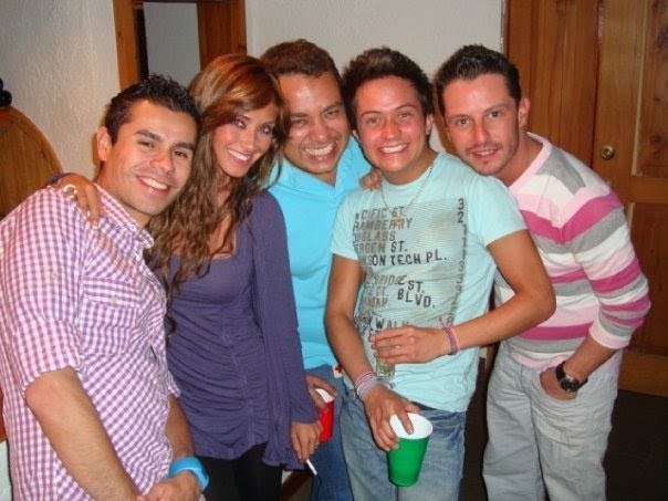 PQAAAFSySEOskhNC5DK2d-DQ-dSofi_PpyyQeyYgtlOYa5kXWAYNDkRit3Gsuuv_FkJ3gKjku9E_r93ta2iR36yrXwIAm1T1UGlG - 1-Anahi e amigos-1