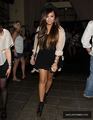 Demi (1) - Demi - August 3 - Made her way out of Teddy in Los Angeles CA
