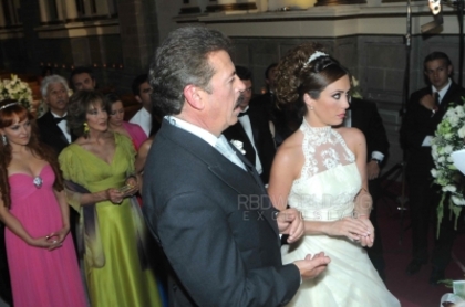 20.07 - Gravando cenas do Casamento de Angélica e Ricardo (MX);;; - 1-Anahi Dos Hogares