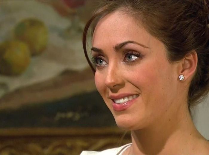 314683_306710522691028_100000562498912_1157729_1547135254_n - 1-Anahi Dos Hogares