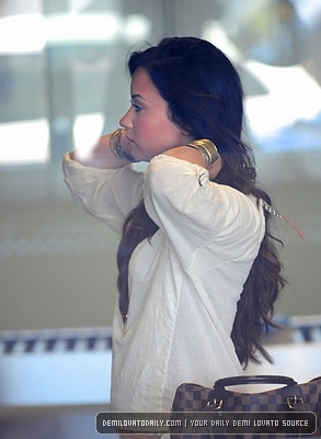 Demi (16) - Demi - June 6 - Departs from LAX Airport