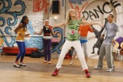 18959636_GCEVKENQB - hannah montana