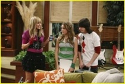 18960172_TZYGALHQS - hannah montana