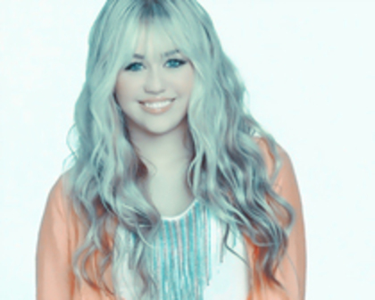 19796518_XKDLFOIMX - hannah montana