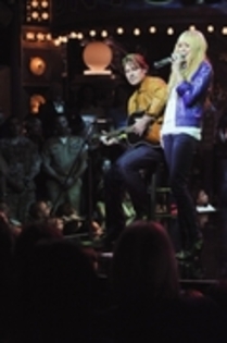 19796966_LWZYEFJFJ - hannah montana
