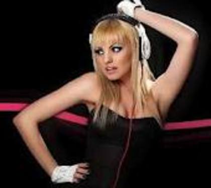 images_013 - alexandra stan