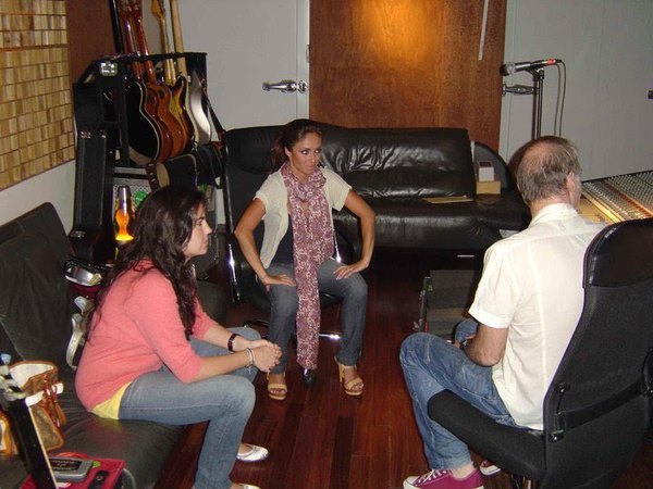 Gravando A musica alergico,, - 1-Producao de Anahi-1