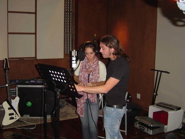 Gravando A musica alergico[[ - 1-Producao de Anahi-1