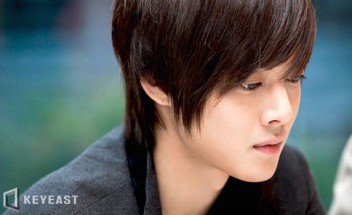 155255_10150335598690537_339480815536_15706422_5759486_n - kim hiun joong