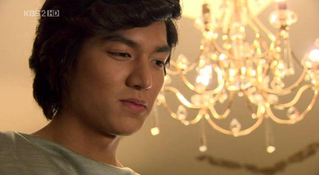 224829_220378244645263_149605571722531_1053206_308693_n - Boys over flowers