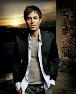 Enrique_Iglesias_1261761136_3 - Say it