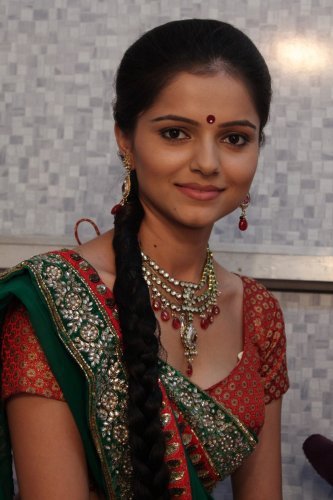 283071_258409534170308_195238540487408_1111852_2667771_n - RUBINA DILAIK-o mica printesa