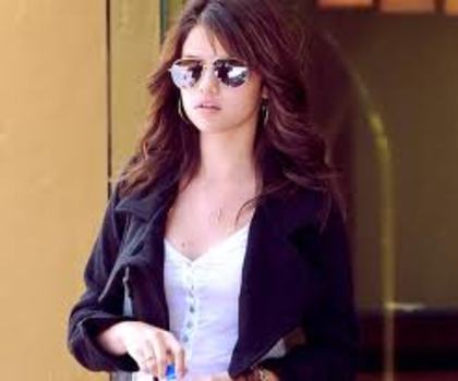 ce rau imi pare.... deci revenim la mne???